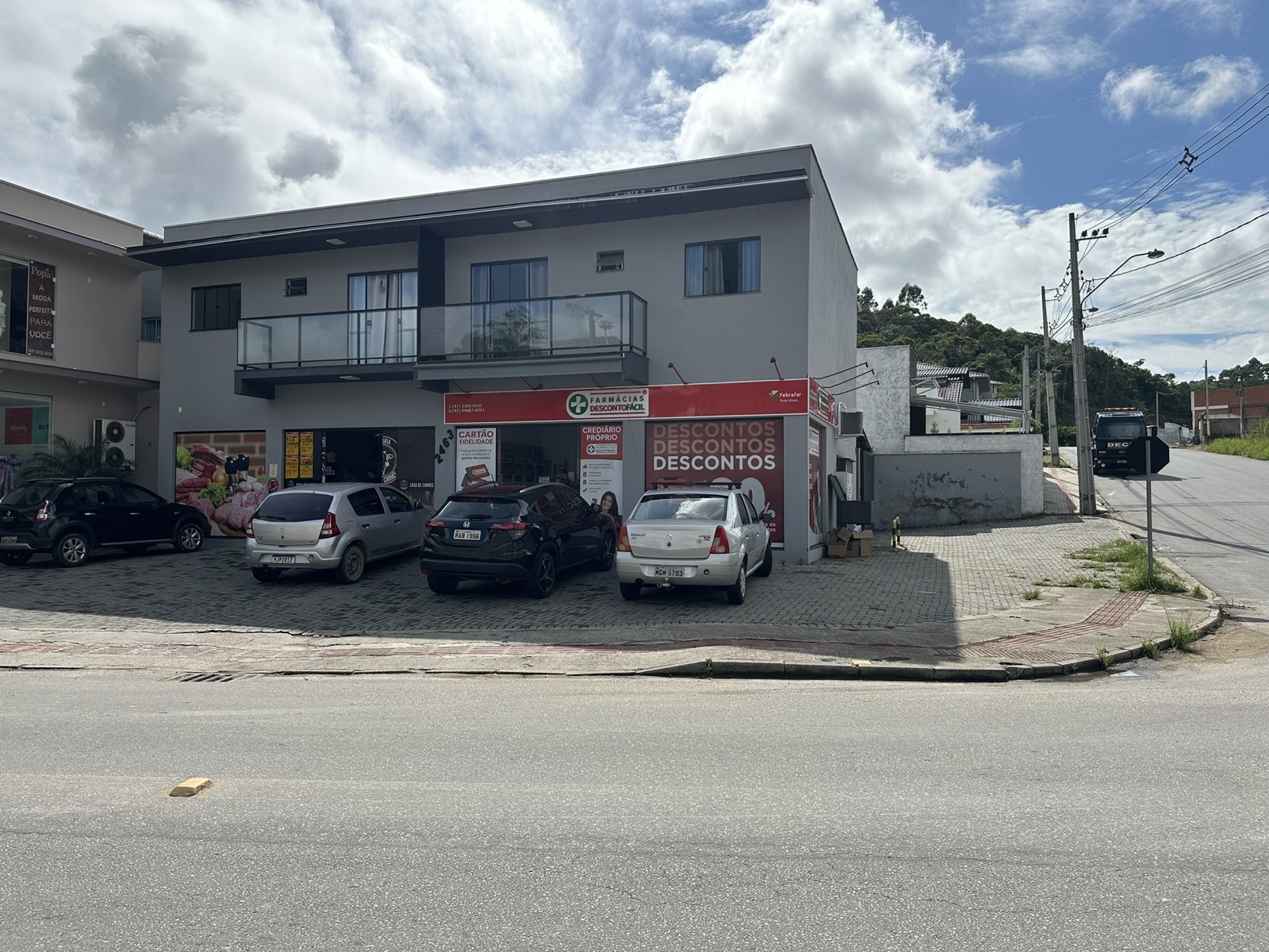 Sala comercial + Residencial multifamiliar